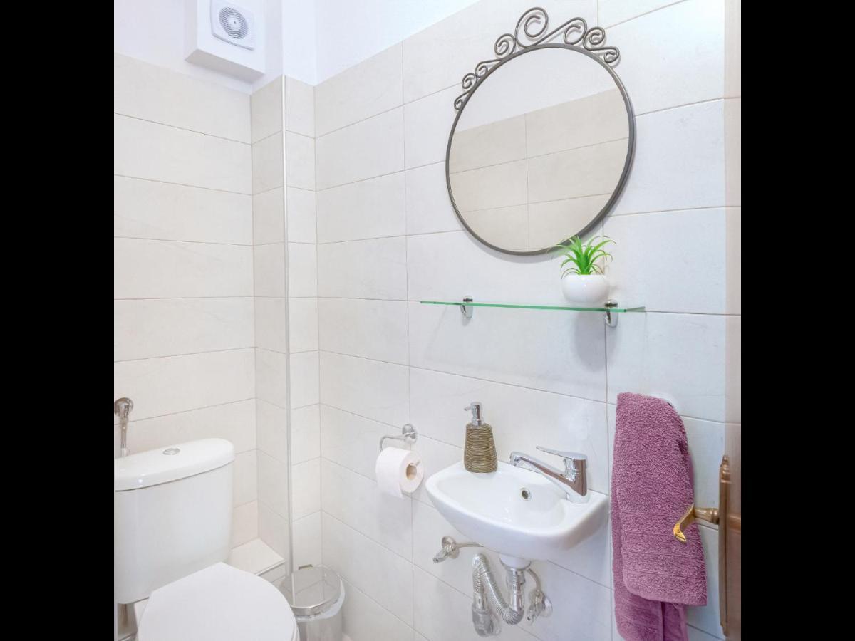 Omalia Apartment Прінос Екстер'єр фото