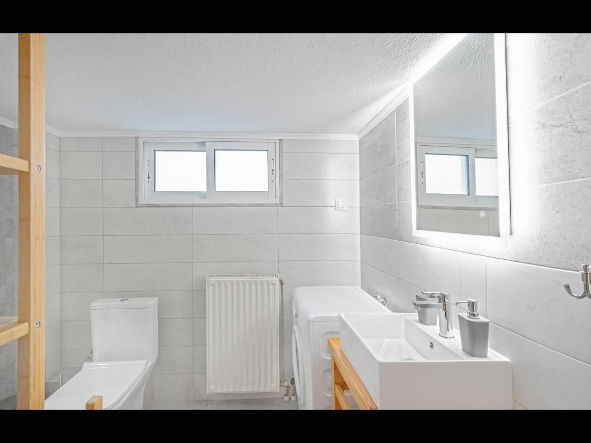 Omalia Apartment Прінос Екстер'єр фото